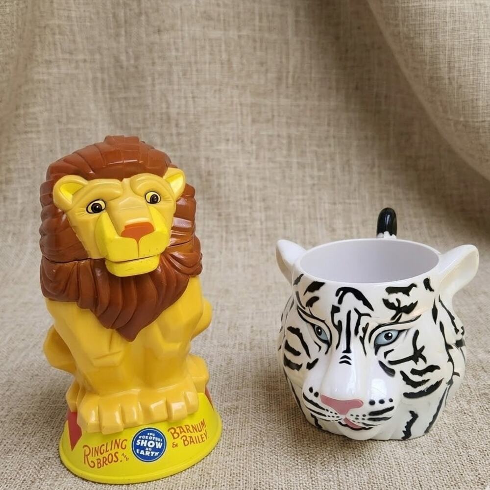 Vintage Ringling Bros. Barnum & Bailey Circus Animal Mugs | Y2K Lion & Tiger